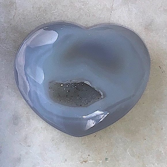 AGATE DRUZY HEART NATURAL HEALING STONE NEW POLISHED 2 1/2 INCH - Picture 2 of 9